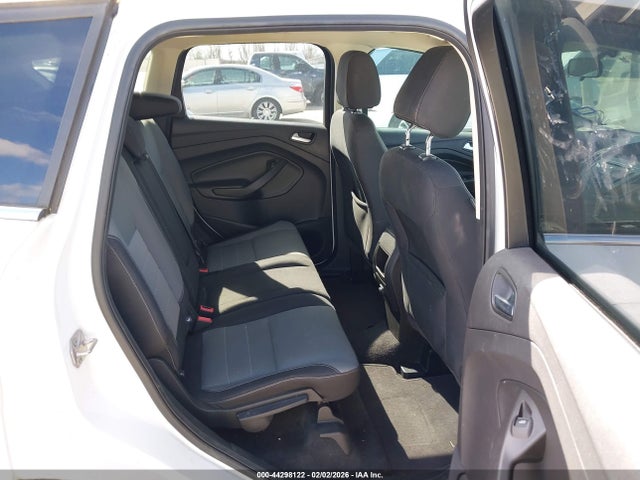 1FMCU0GX4GUA28841 Ford ESCAPE SE