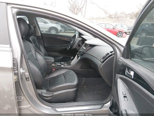 2011 HYUNDAI SONATA 5NPEC4AC9BH011632 Photo 4
