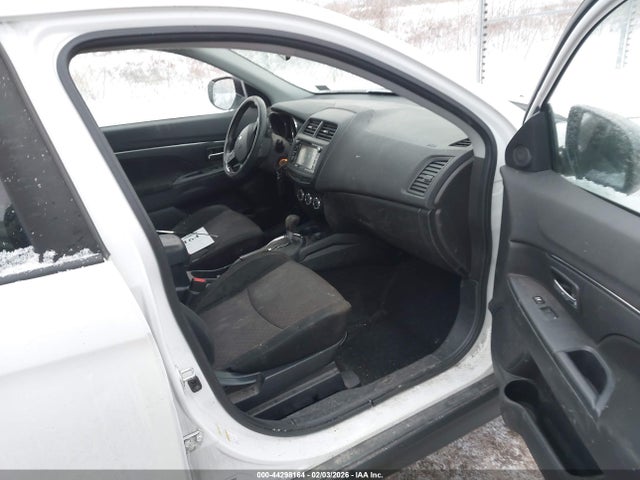 2017 MITSUBISHI OUTLANDER SPORT JA4AR3AU3HZ068713 Photo 4