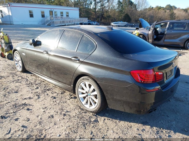 2013 BMW 550I WBAFR9C55DD227000 Photo 2