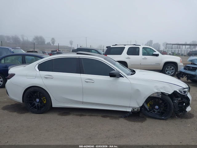 WBA5R1C59KAJ98502 BMW 330I