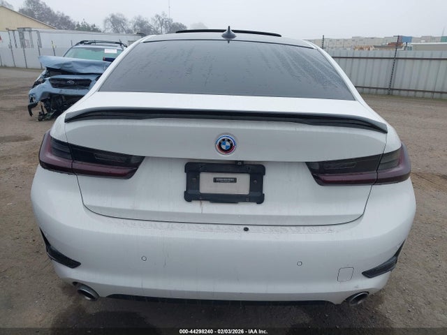 WBA5R1C59KAJ98502 BMW 330I