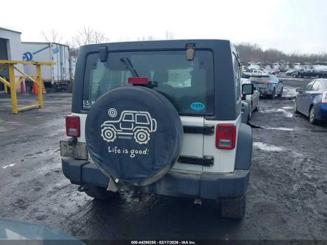 44298258 :رقم المزاد ، 1C4BJWKG1FL672451 vin ، 2015 Jeep Wrangler Unlimited Sport Rhd مزاد بيع