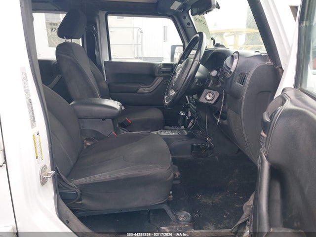 2015 JEEP WRANGLER UNLIMITED 1C4BJWKG1FL672451 Photo 4