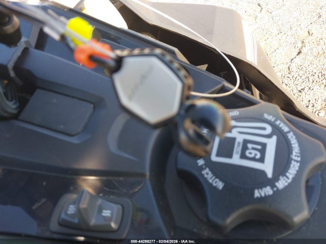 Продажа на аукционе авто 2026 Ski-doo Summit X 850, vin: 2BPSTSTF9TV000186, номер лота: 44298277