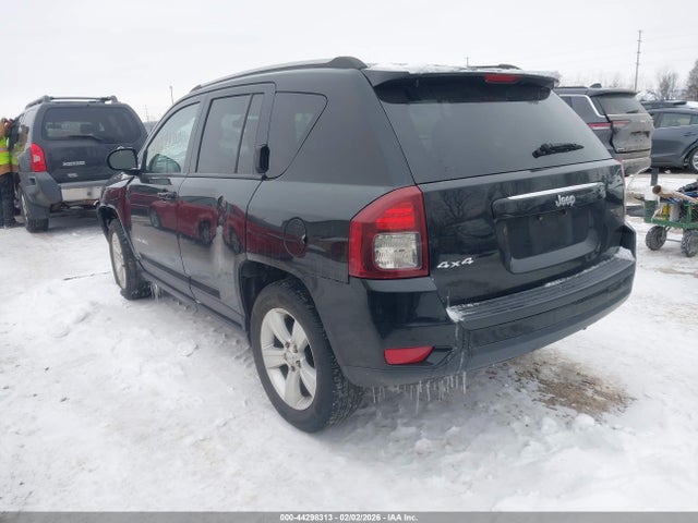 2015 JEEP COMPASS 1C4NJDBB8FD437822 Photo 2