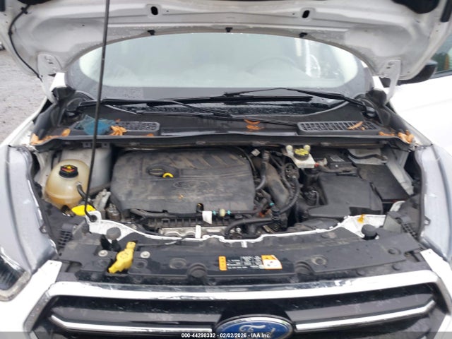 1FMCU9GD0JUC59818 Ford ESCAPE SE