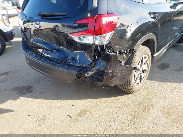 2019 Subaru Forester Premium მანქანა იყიდება აუქციონზე, vin: JF2SKAEC7KH524585, აუქციონის ნომერი: 44298344