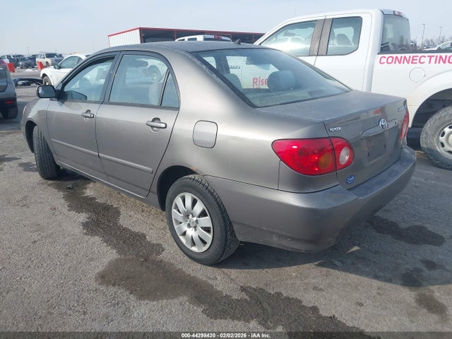 2004 TOYOTA COROLLA 1NXBR38E34Z286128 Photo 2