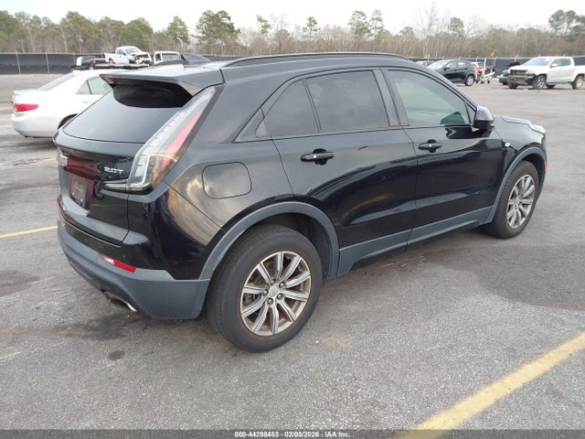 2019 CADILLAC XT4 1GYFZER48KF198100 Photo 3