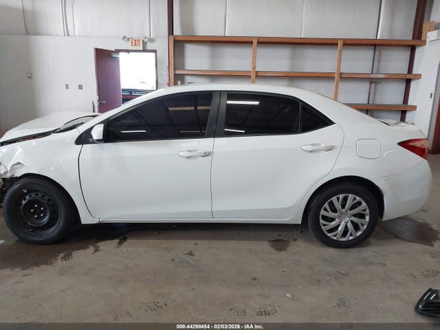 2T1BURHE8KC210064 Toyota COROLLA LE