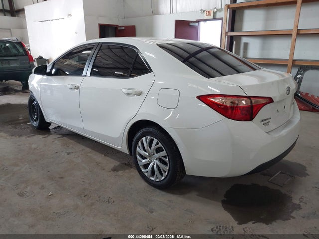 2T1BURHE8KC210064 Toyota COROLLA LE