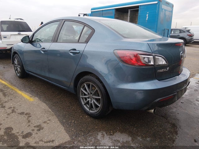 2011 MAZDA MAZDA3 JM1BL1VF8B1402445 Photo 2