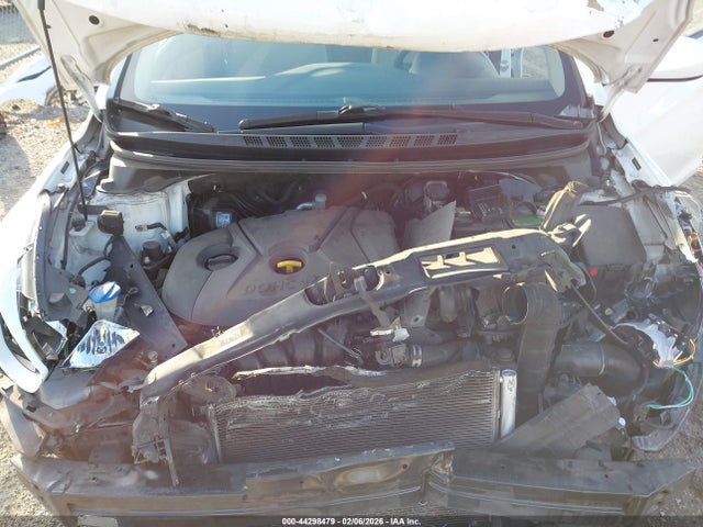 5NPDH4AE6GH772639 Hyundai ELANTRA SE