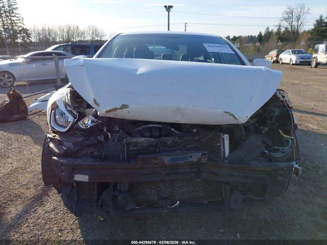 5NPDH4AE6GH772639 Hyundai ELANTRA SE