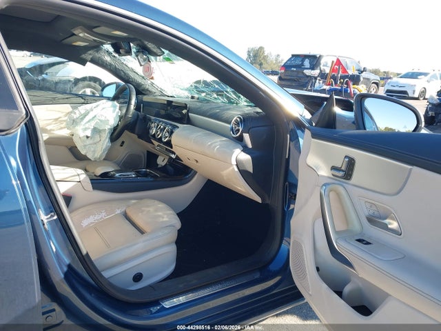 2020 MERCEDES-BENZ CLA 250 W1K5J4GB1LN118668 Photo 4