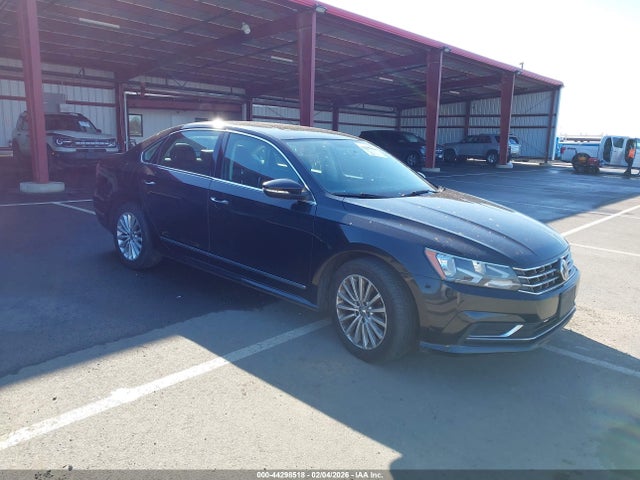 1VWBT7A36HC020178 Volkswagen Passat 1.8t Se