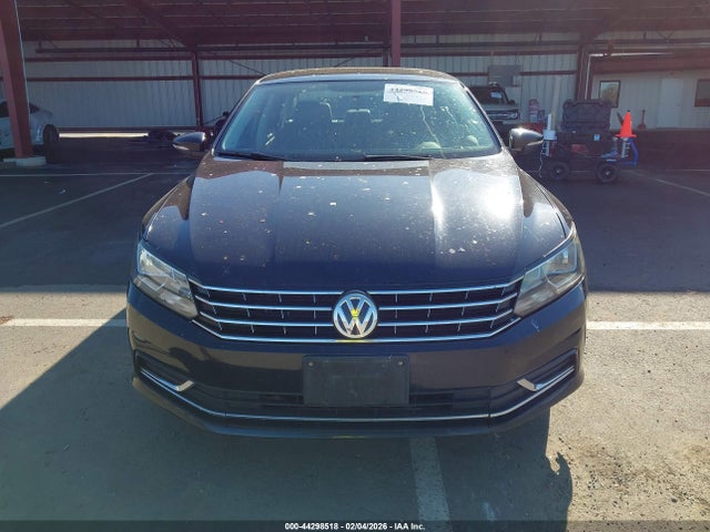 1VWBT7A36HC020178 Volkswagen Passat 1.8t Se