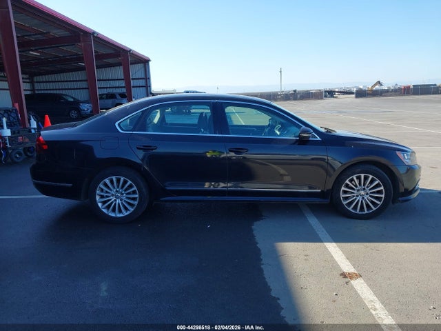 1VWBT7A36HC020178 Volkswagen Passat 1.8t Se