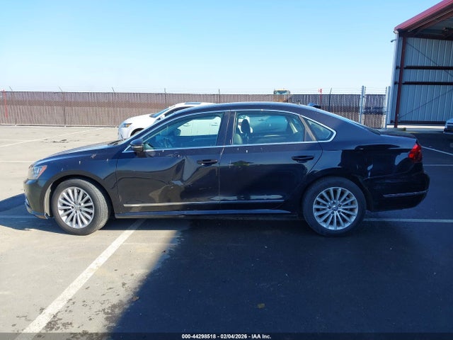 1VWBT7A36HC020178 Volkswagen Passat 1.8t Se