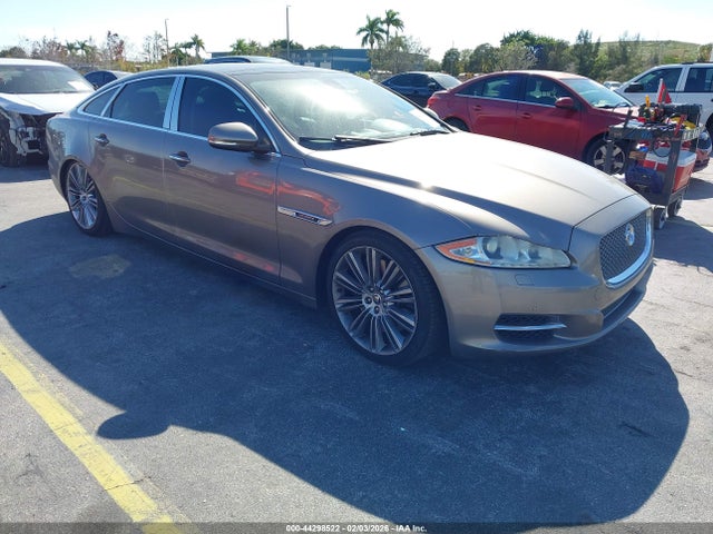 2011 JAGUAR XJ SAJWA2GE4BMV10756