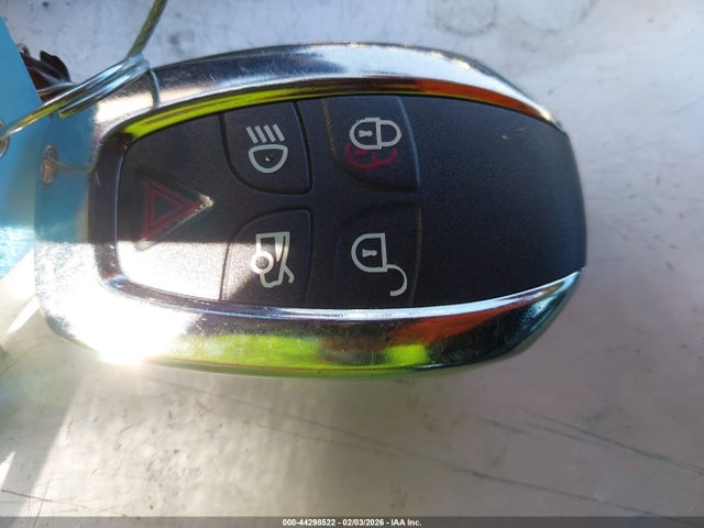 2011 JAGUAR XJ SAJWA2GE4BMV10756 Photo 10