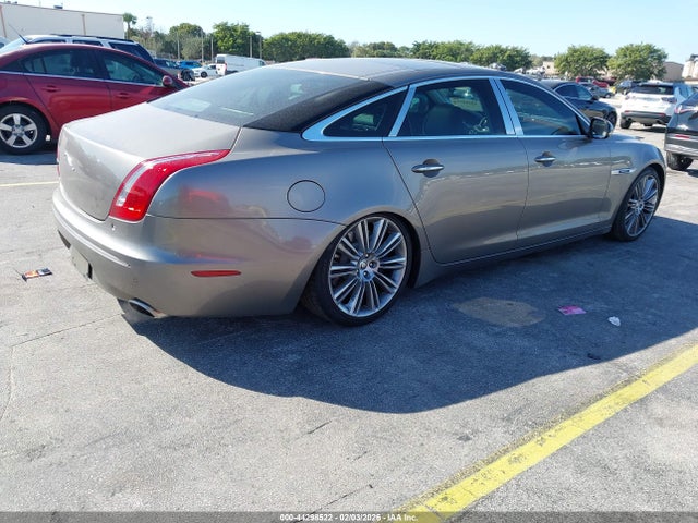 2011 JAGUAR XJ SAJWA2GE4BMV10756 Photo 3