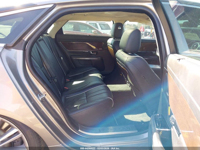 2011 JAGUAR XJ SAJWA2GE4BMV10756 Photo 7