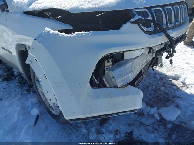 Продаж на аукціоні авто 2022 Jeep Compass Latitude 4x4, vin: 3C4NJDBB3NT152776, номер лоту: 44298556