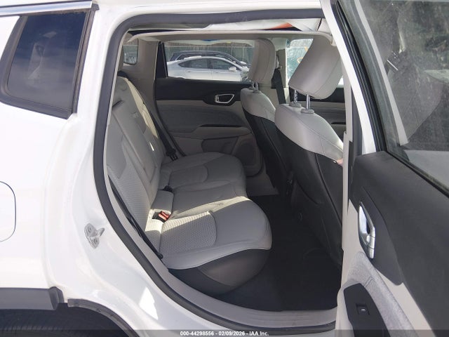 Продаж на аукціоні авто 2022 Jeep Compass Latitude 4x4, vin: 3C4NJDBB3NT152776, номер лоту: 44298556