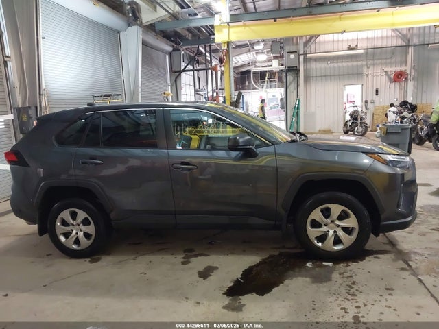 2T3F1RFV8PC350949 Toyota RAV4 LE
