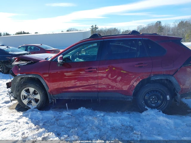 2T3P1RFV1PW379812 Toyota Rav4 Xle