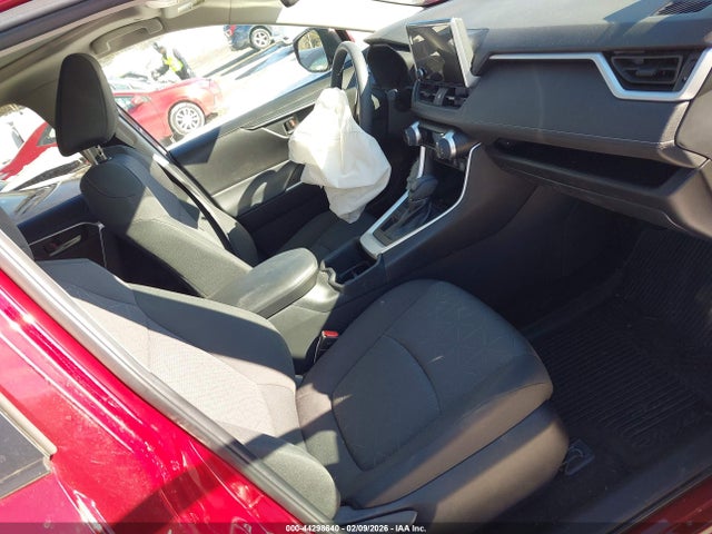 2T3P1RFV1PW379812 Toyota Rav4 Xle