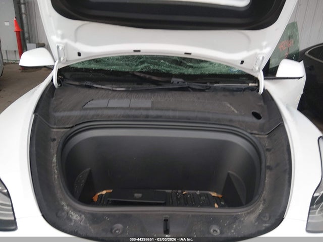 2021 TESLA MODEL Y 5YJYGDEE4MF109871 Photo 9