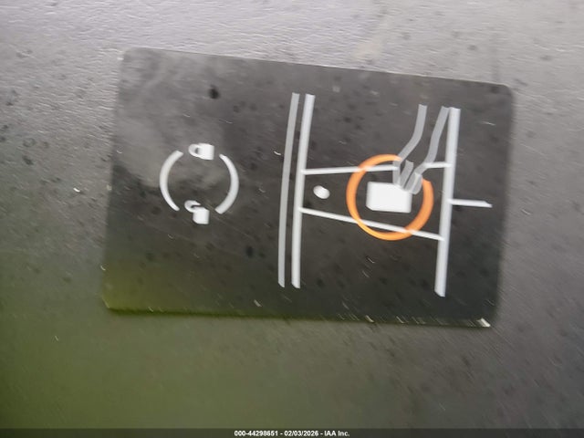 2021 TESLA MODEL Y 5YJYGDEE4MF109871 Photo 10