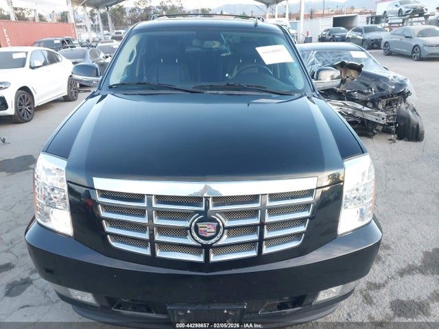 Продаж на аукціоні авто 2010 Cadillac Escalade Premium, vin: 1GYUCCEF4AR267589, номер лоту: 44298657
