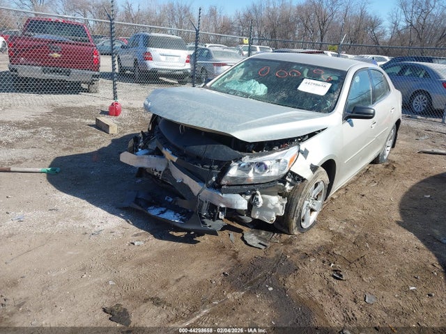 Chevrolet MALIBU 1LT 2014 1G11C5SL5EF272881 Image 2