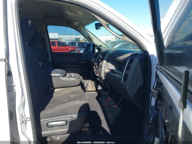 2019 Ram 1500 Classic Tradesman  4x2 6'4 Box მანქანა იყიდება აუქციონზე, vin: 1C6RR6FG2KS526455, აუქციონის ნომერი: 44298663
