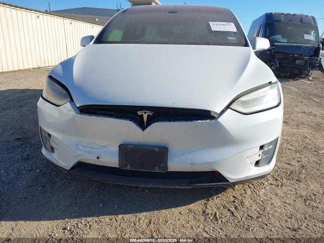 2017 TESLA MODEL X 5YJXCDE23HF045888 Photo 5