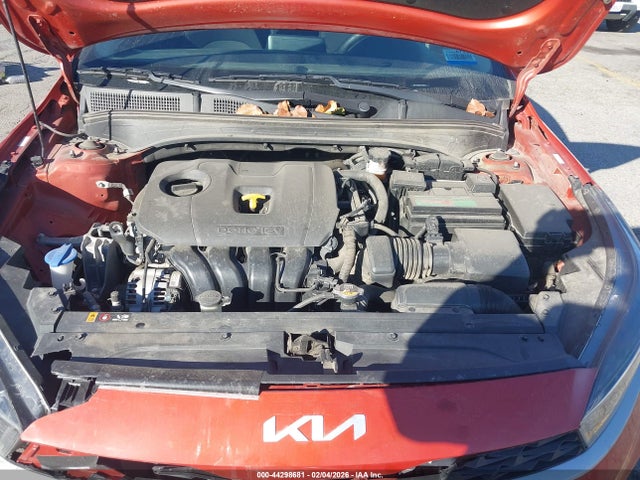 3KPF24AD1PE569910 KIA Forte Lxs