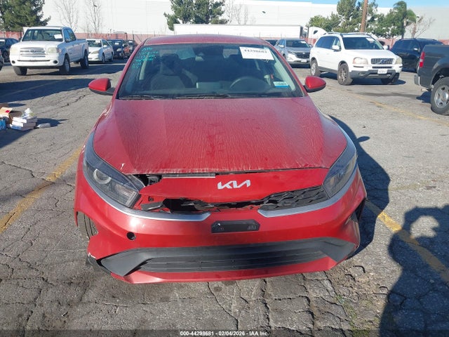 3KPF24AD1PE569910 KIA Forte Lxs