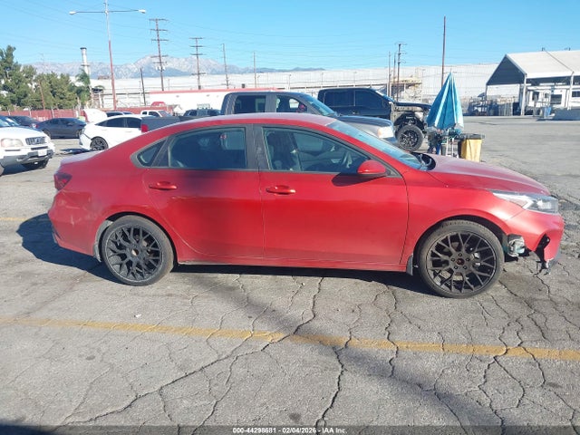 3KPF24AD1PE569910 KIA Forte Lxs