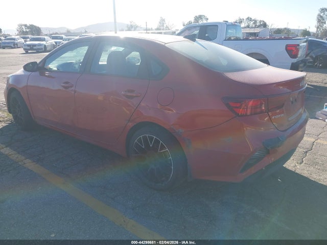 3KPF24AD1PE569910 KIA Forte Lxs