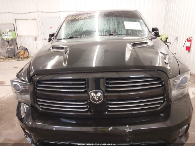 44298686 :رقم المزاد ، 1C6RR7MTXGS280896 vin ، 2016 Ram 1500 Sport مزاد بيع