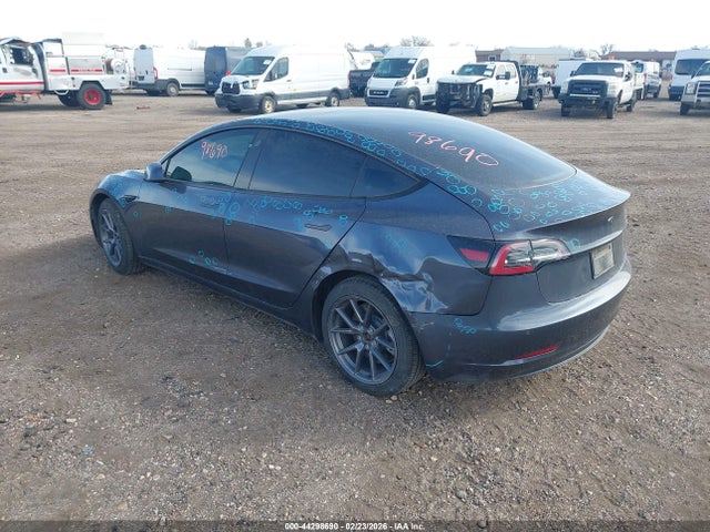 44298690 :رقم المزاد ، 5YJ3E1EA8NF343962 vin ، 2022 Tesla Model 3 Rear-wheel Drive مزاد بيع