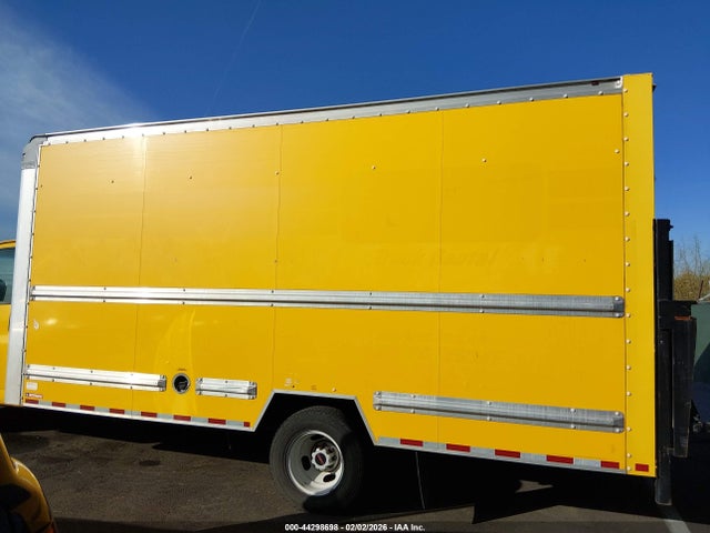 1GD37TCG4H1175243 GMC Savana Cutaway Work Van