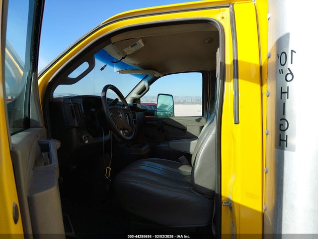 1GD37TCG4H1175243 GMC Savana Cutaway Work Van