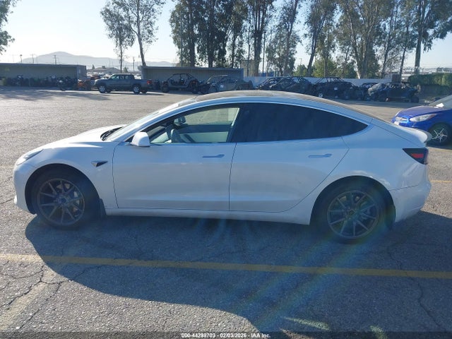 Aukcja sprzedaży 2019 Tesla Model 3 Long Range/mid Range/standard Range/standard Range Plus, vin: 5YJ3E1EA3KF417784, numer aukcji: 44298703