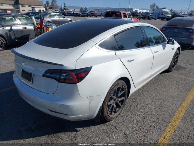 2019 TESLA MODEL 3 5YJ3E1EA3KF417784 Photo 3