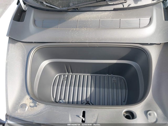 2026 TESLA MODEL Y 7SAYGDEDXTF440267 Photo 9